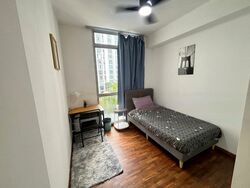 The Lakeshore (D22), Condominium #579970511